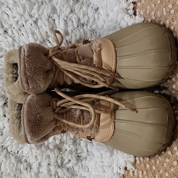 Baretrap Duck Boots - Picture 3 of 16